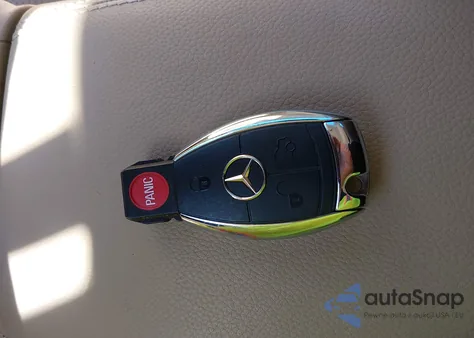 2011 Mercedes-Benz Cls 550 z USA, uszkodzony, nr VIN WDDDJ7CB4BA168229